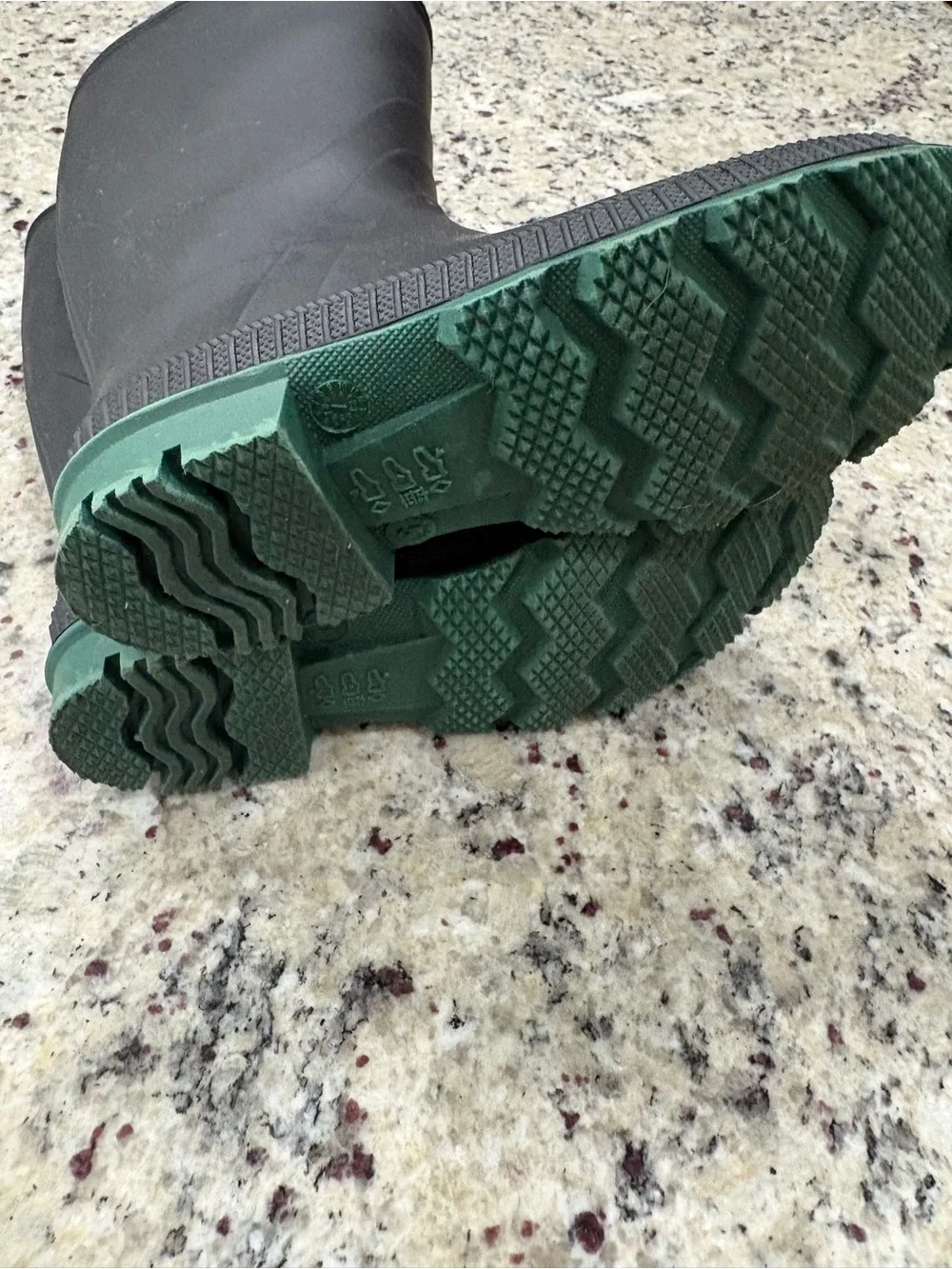 Black with green soles youth rain boots in size 5 Unbranded GUC